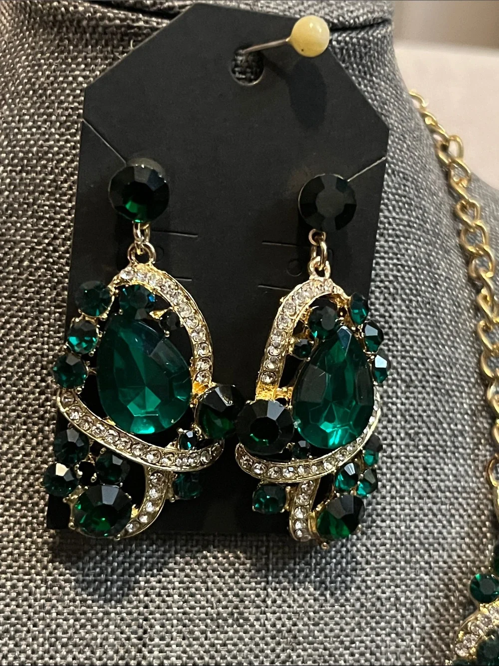 Gorgeous Gold-Tone Emerald Statement Necklace and Earring Set